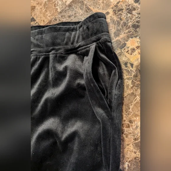 Cable & Gauge Black Jogger Velour Set - Picture 10 of 12